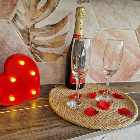 Atoumo Appartement Love Jacuzzi & Jardin Disneyland Paris Quincy-Voisins Exteriér fotografie